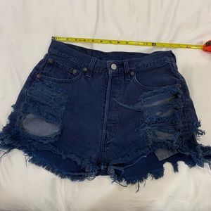 Blue 501 high waisted Levi’s shorts distressed